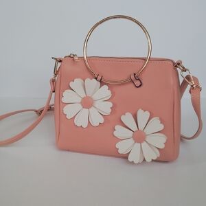 Chic Pink Daisy Handbag